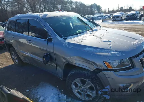 2015 Jeep Grand Cherokee Laredo z USA, uszkodzony, nr VIN 1C4RJFAG4FC912592